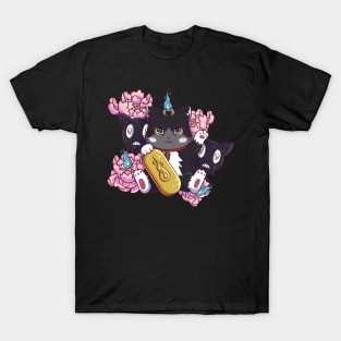 Kuro Maneki Neko T-Shirt